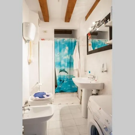 Mini Panoramic Flat Near The Center Apartman