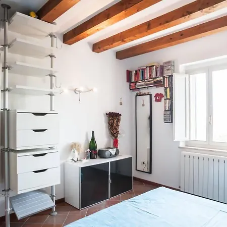 Mini Panoramic Flat Near The Center Apartman